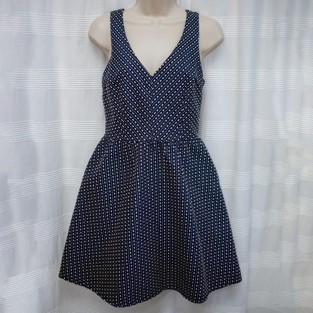Classic Navy & Ivory Fit & Flare V-Neck Mini Dress WITH POCKETS!